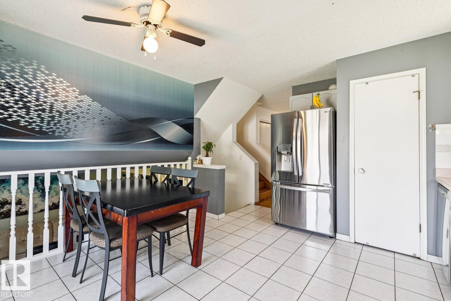 7912 154 AV NW - 10