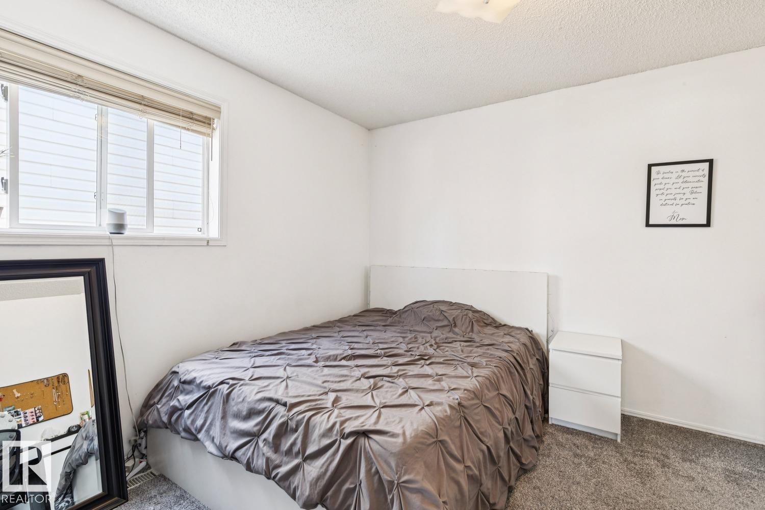 7912 154 AV NW - 23