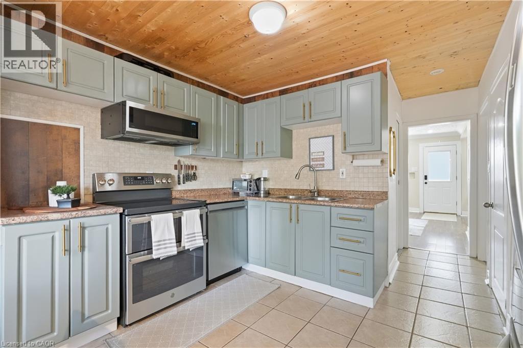 141 MCANULTY Boulevard - 12