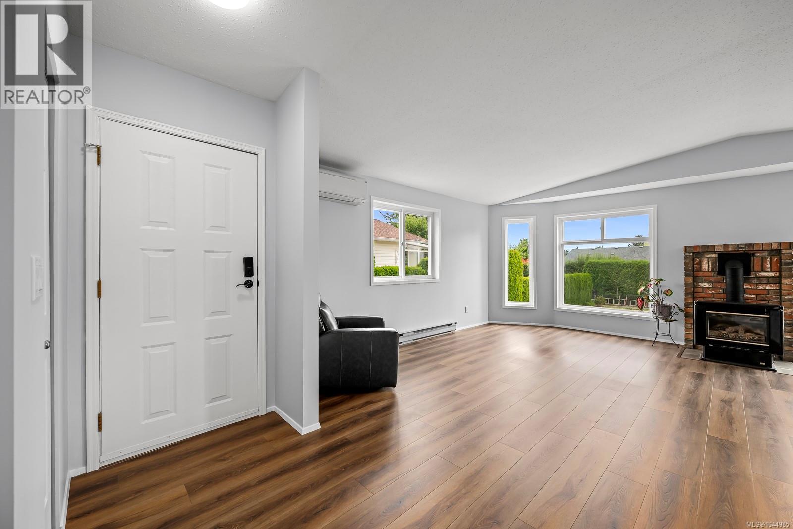 2233 6th St E - Image 21