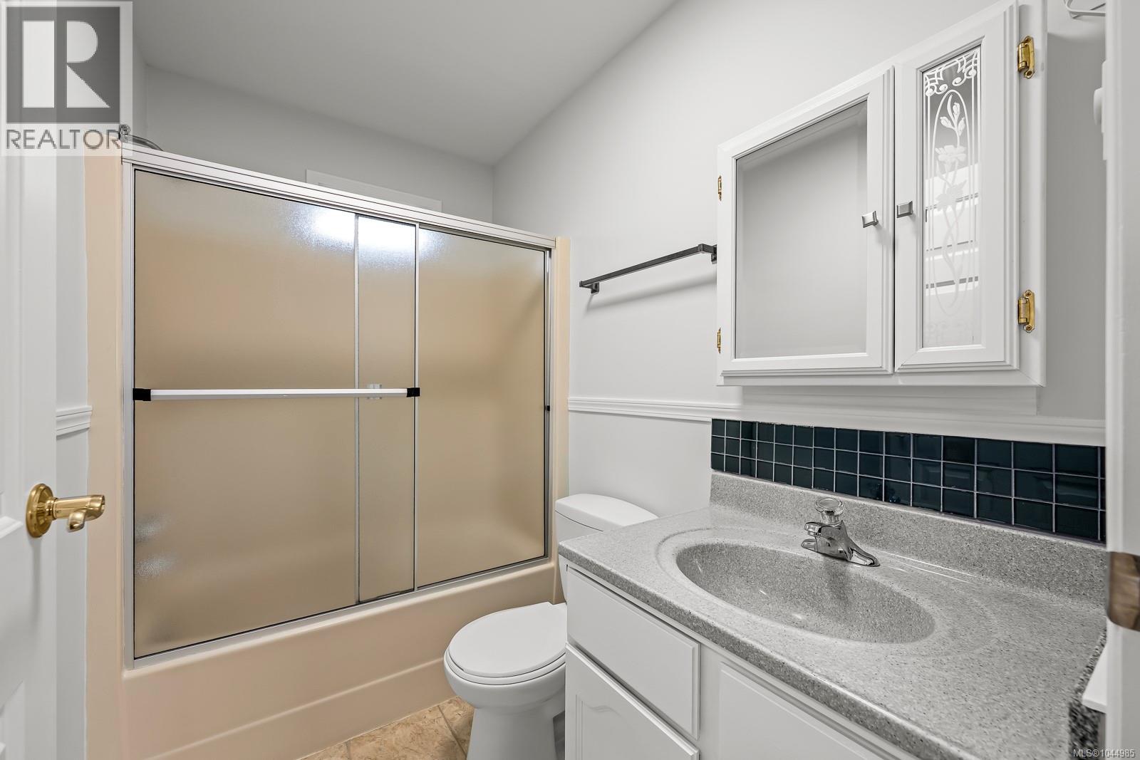 2233 6th St E - 25
