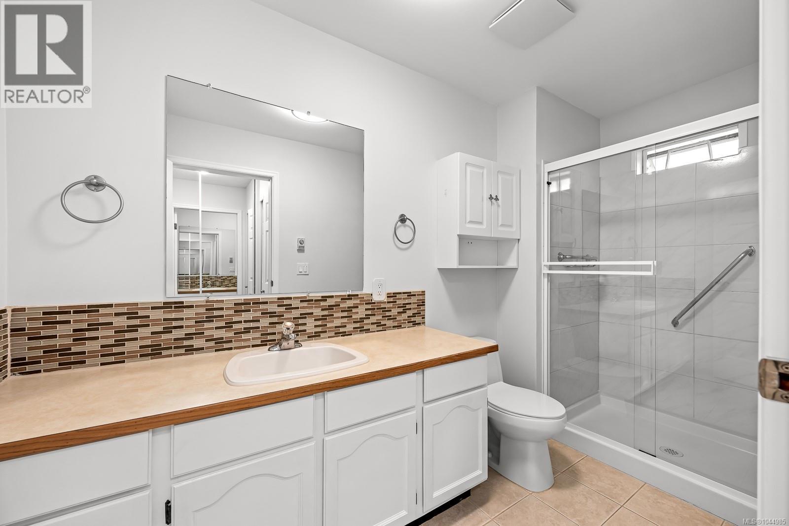 2233 6th St E - 27