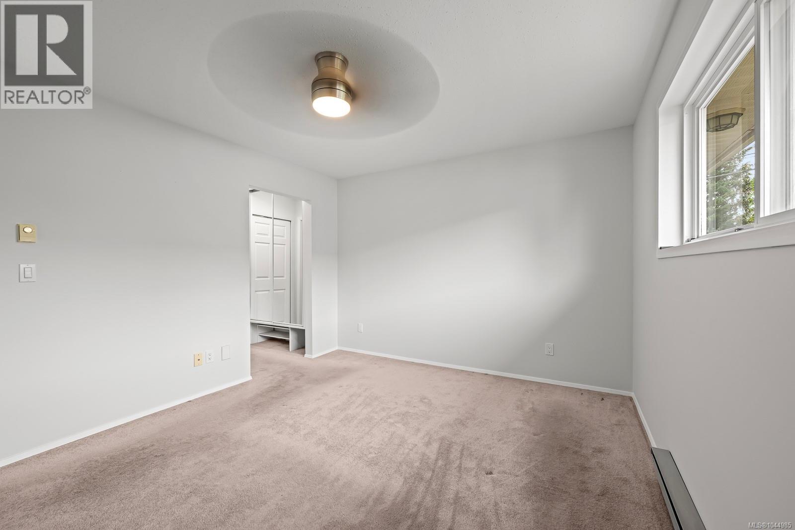 2233 6th St E - Image 30