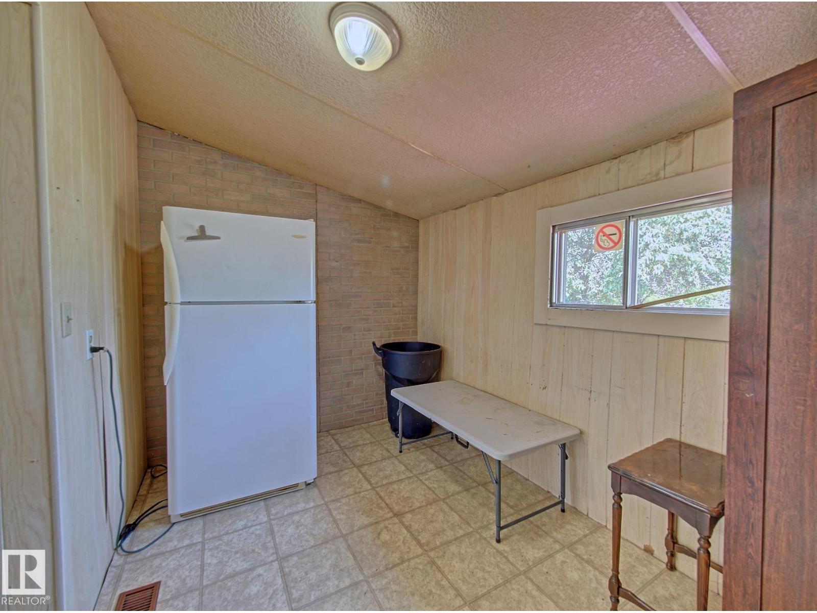 5414 52 AV - Image 18
