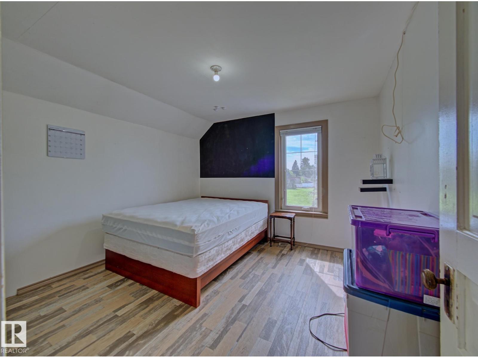 5414 52 AV - Image 33