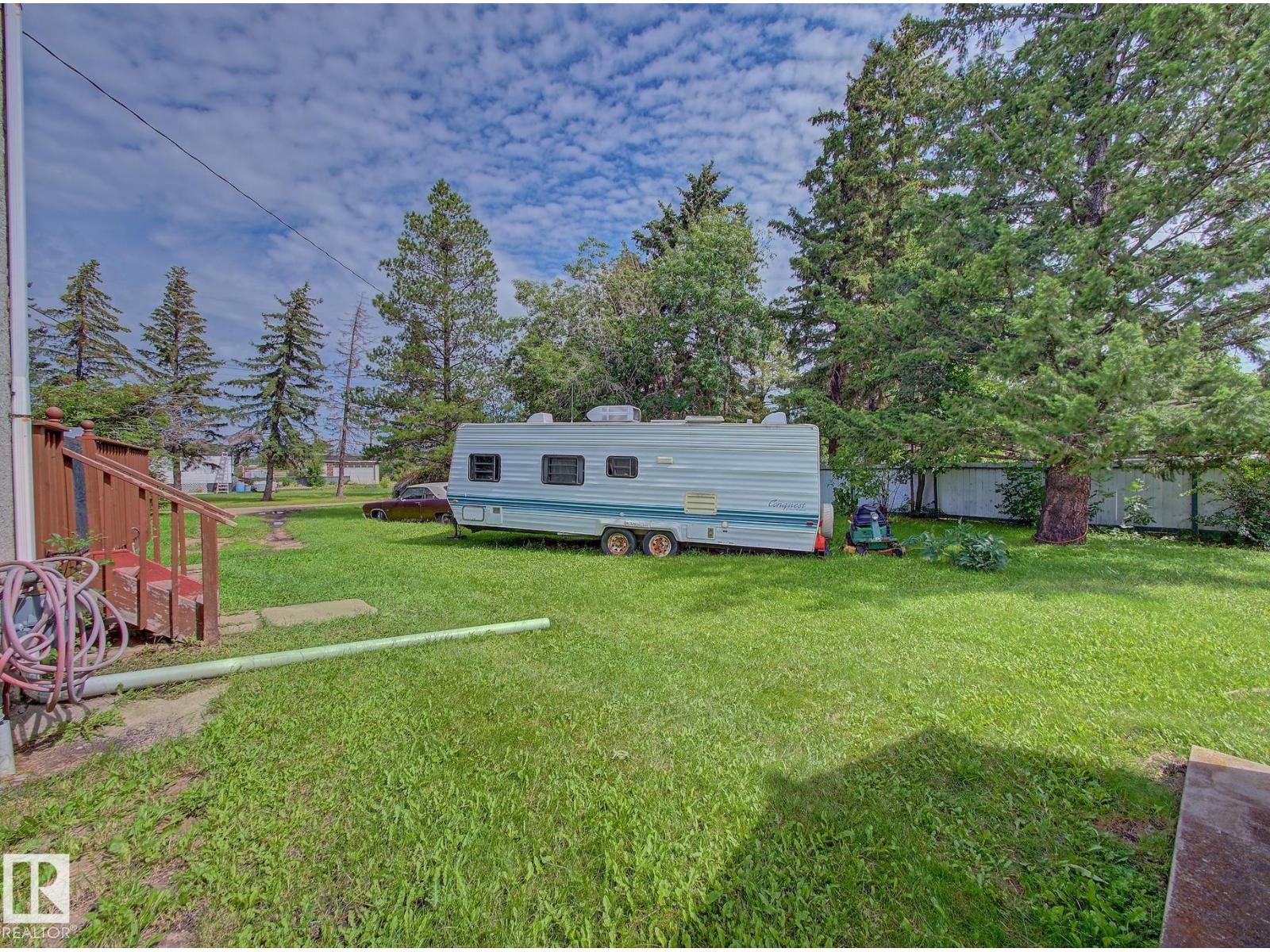 5414 52 AV - Image 40