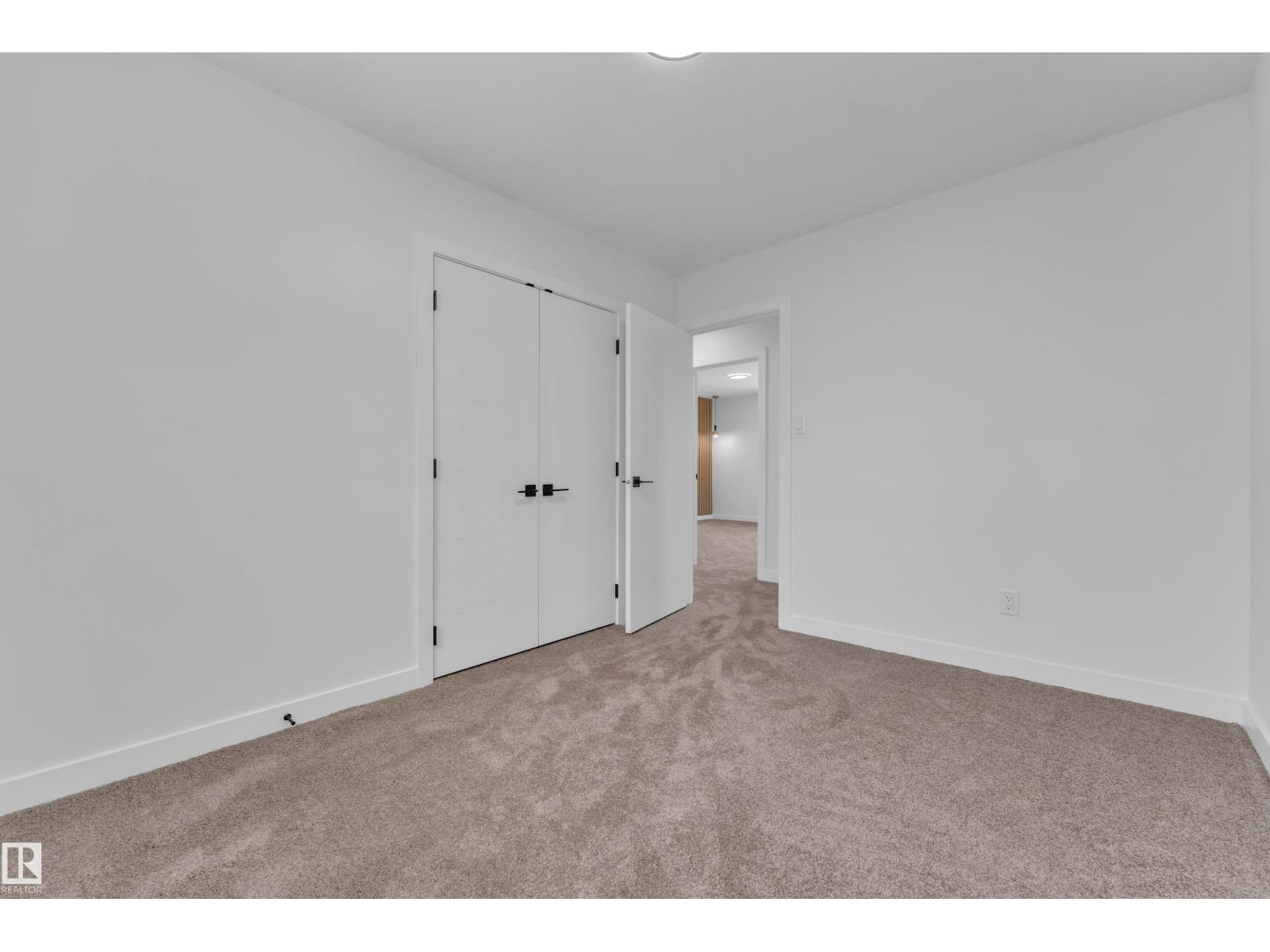 11615 24 AV NW - Image 32