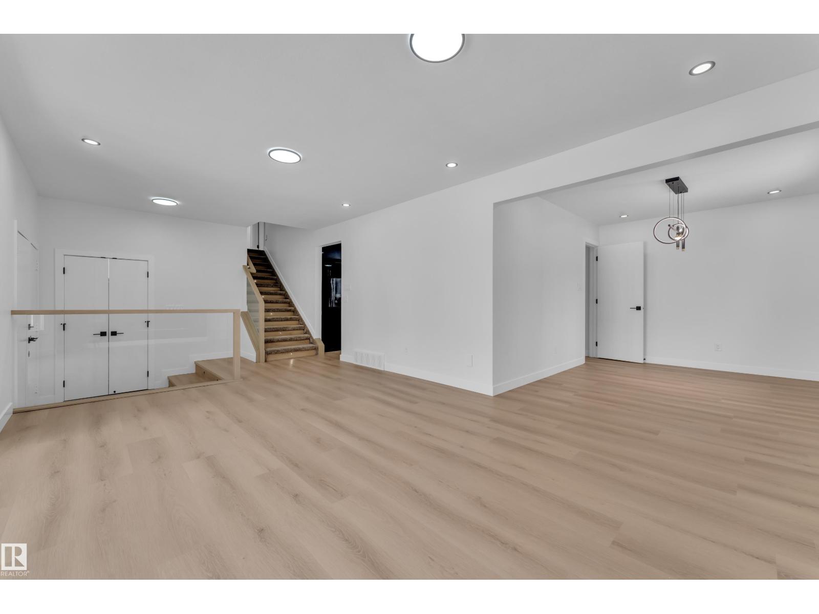 11615 24 AV NW - 7