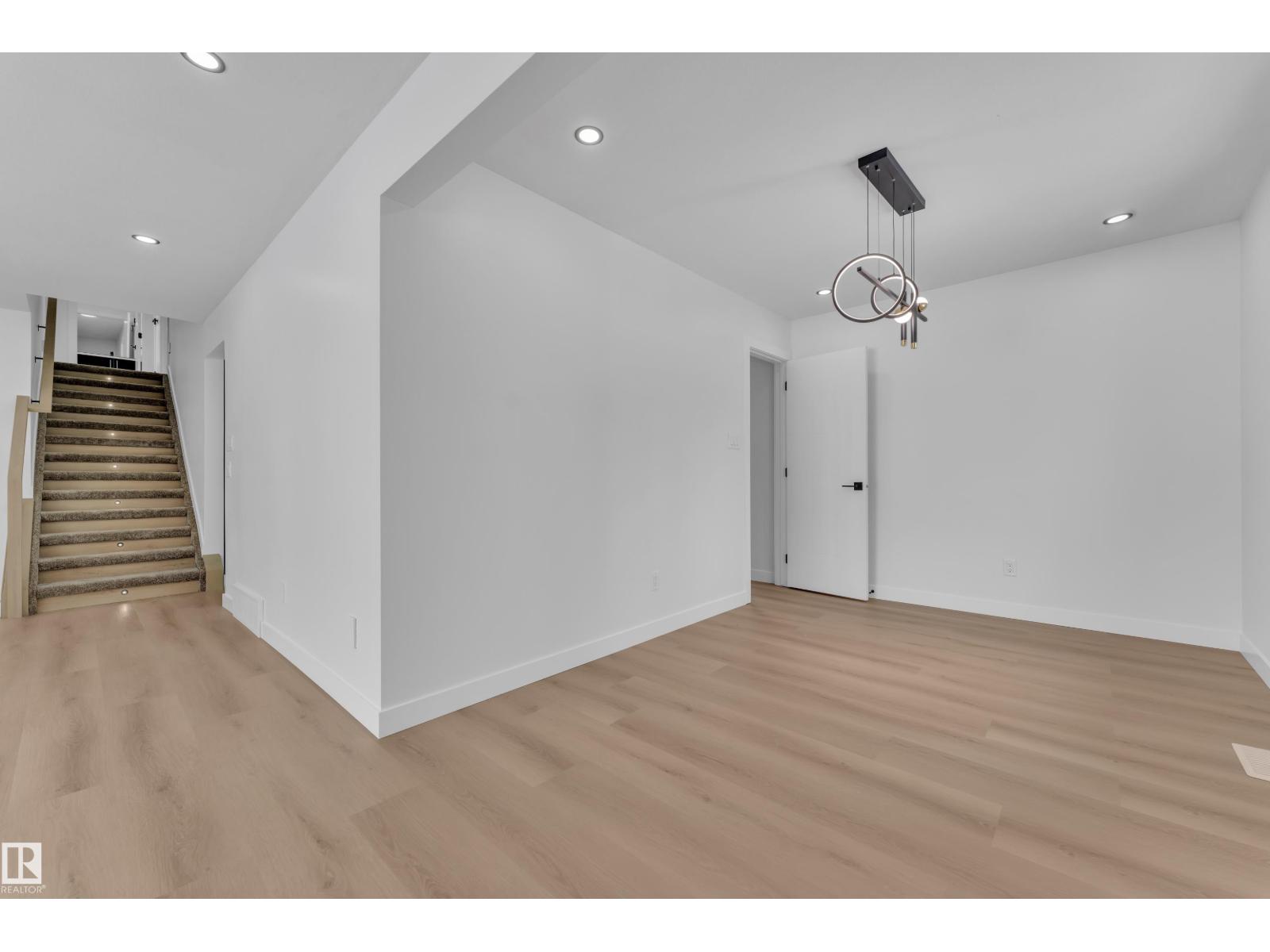11615 24 AV NW - Image 8