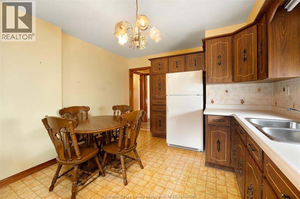 1639 LANGLOIS AVENUE - 15