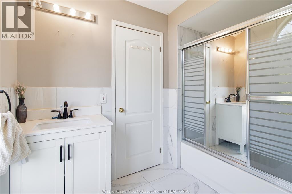 936 NORTH TALBOT ROAD - Image 25