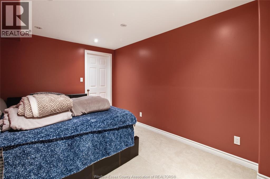 936 NORTH TALBOT ROAD - Image 28
