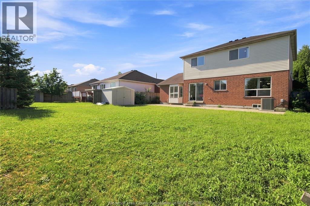 936 NORTH TALBOT ROAD - 34