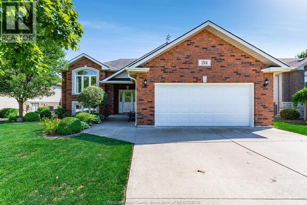 211 Dieppe CRESCENT - 1