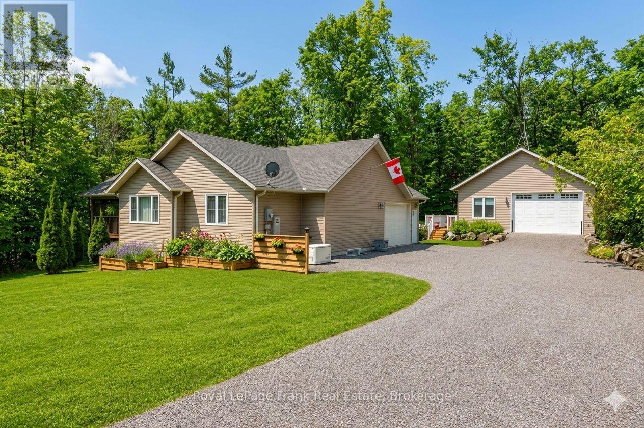 25 LAKELAND AVENUE - 1