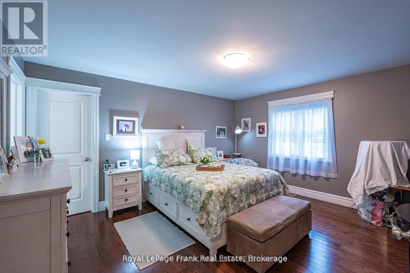 25 LAKELAND AVENUE - Image 15