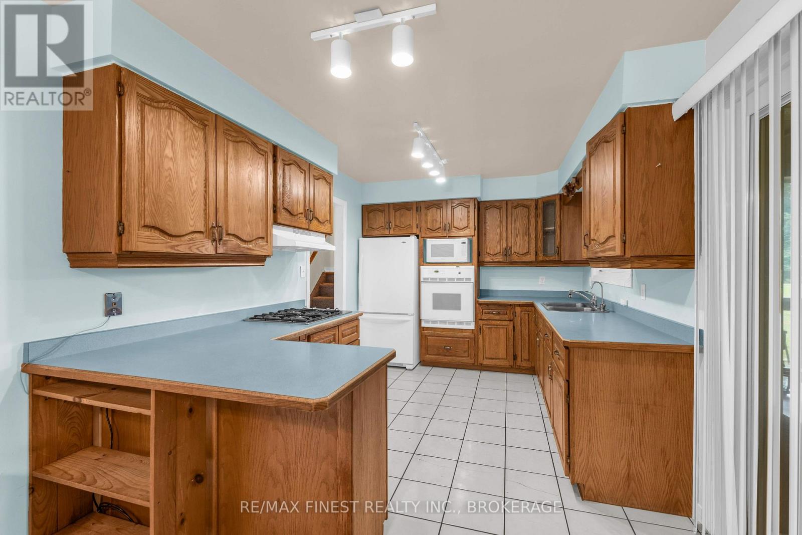 21 GREENFIELD PARK - 11
