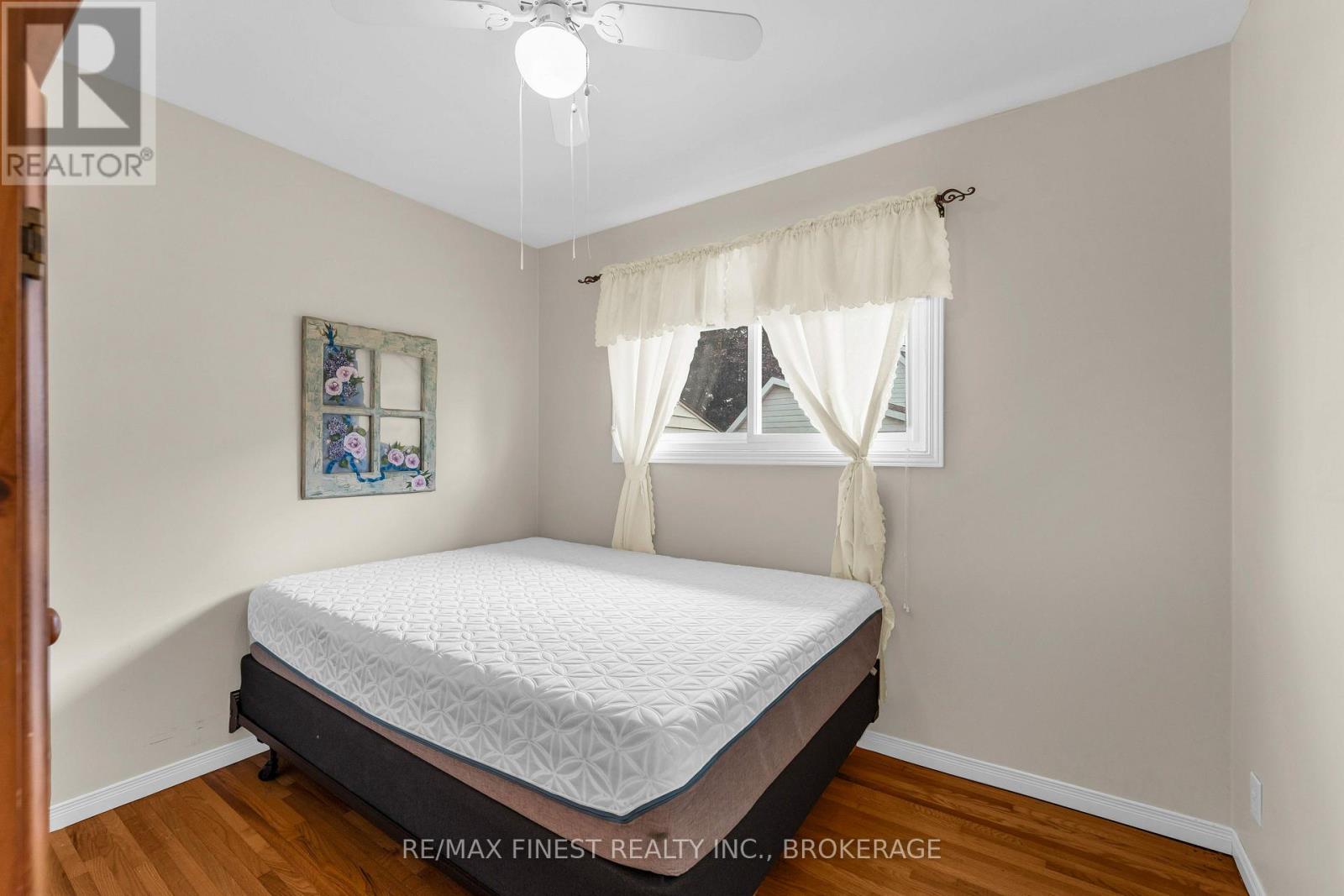 21 GREENFIELD PARK - Image 23