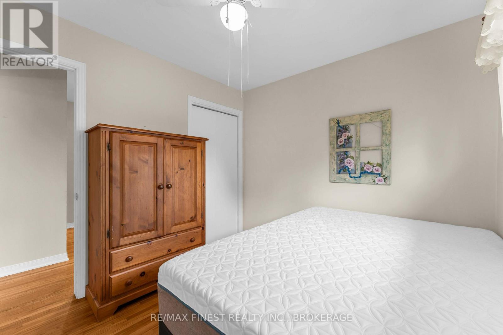 21 GREENFIELD PARK - 24