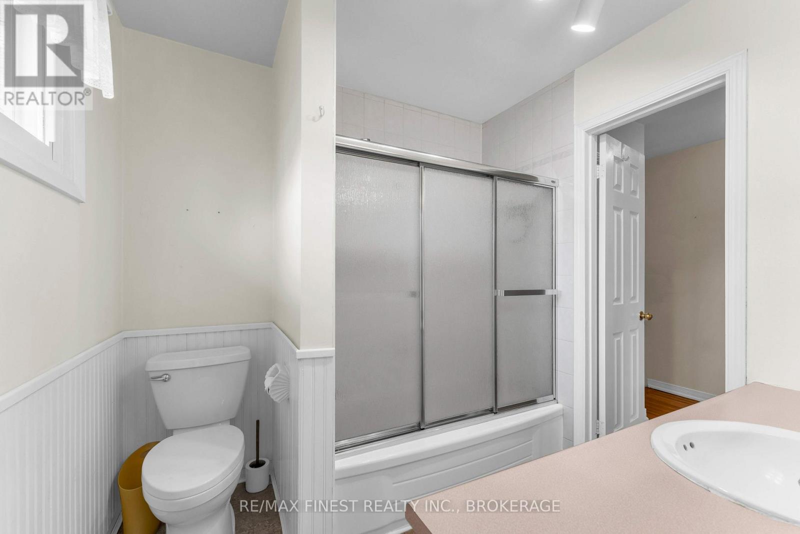21 GREENFIELD PARK - Image 27