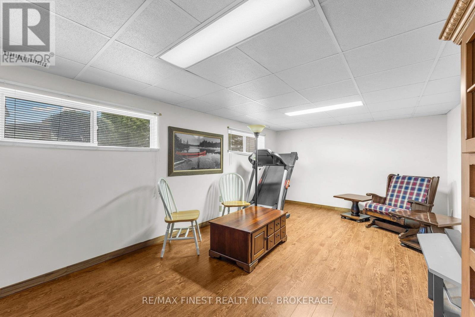 21 GREENFIELD PARK - Image 28
