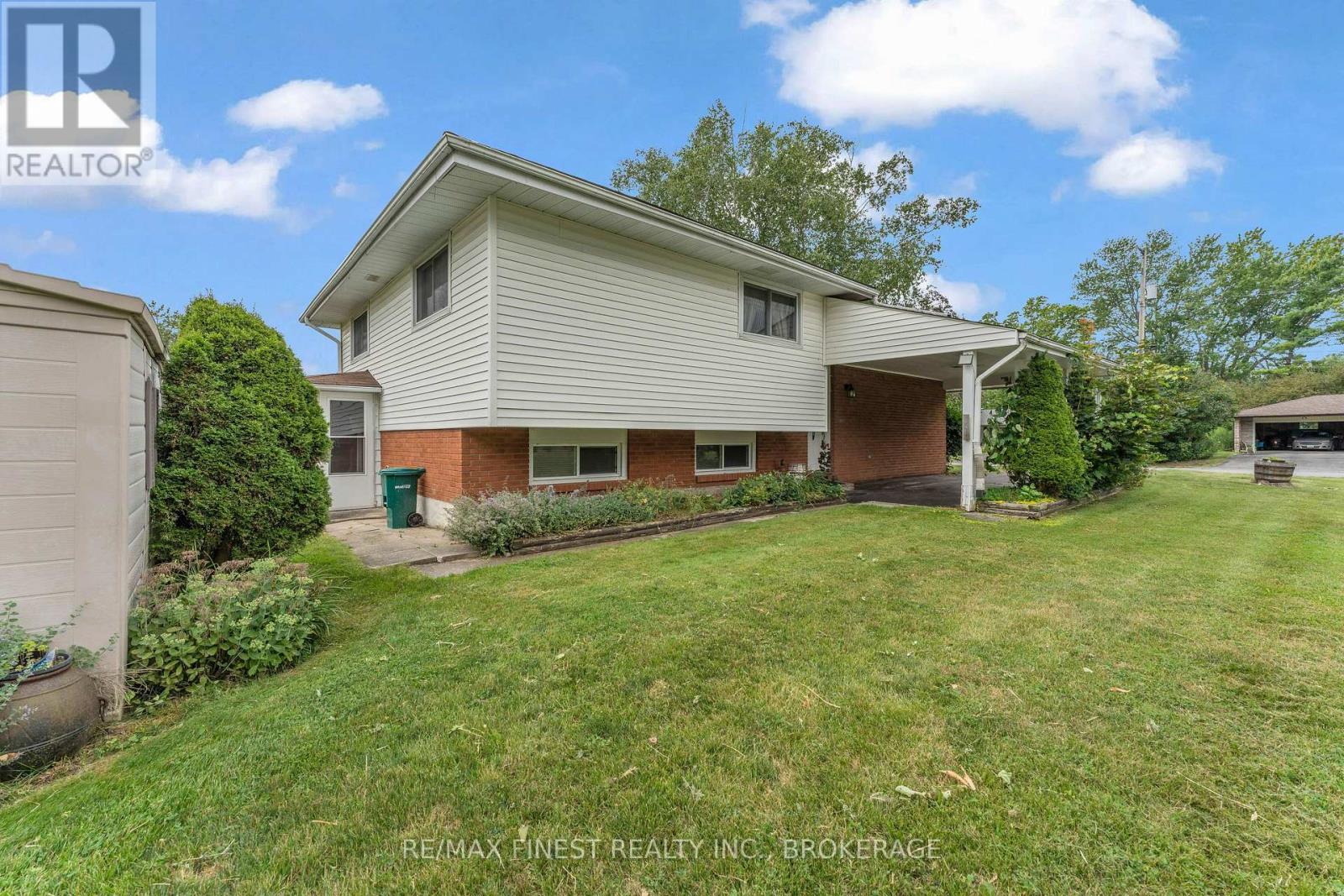 21 GREENFIELD PARK - Image 34