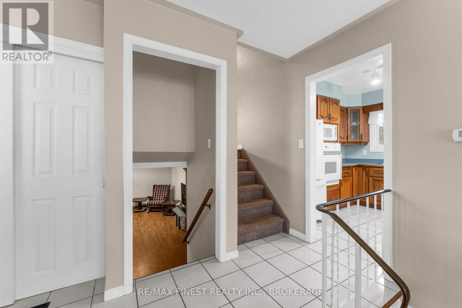 21 GREENFIELD PARK - Image 6