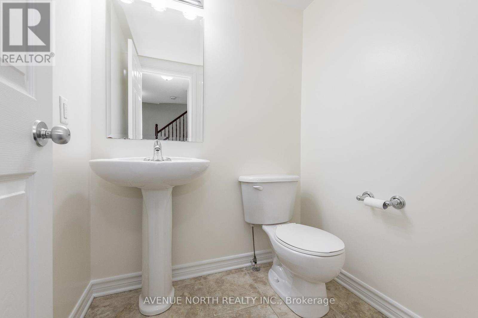 House for Rent in Ottawa – 122B CENTREPOINTE DRIVE, Ottawa – By Peter Sagos - Image 12