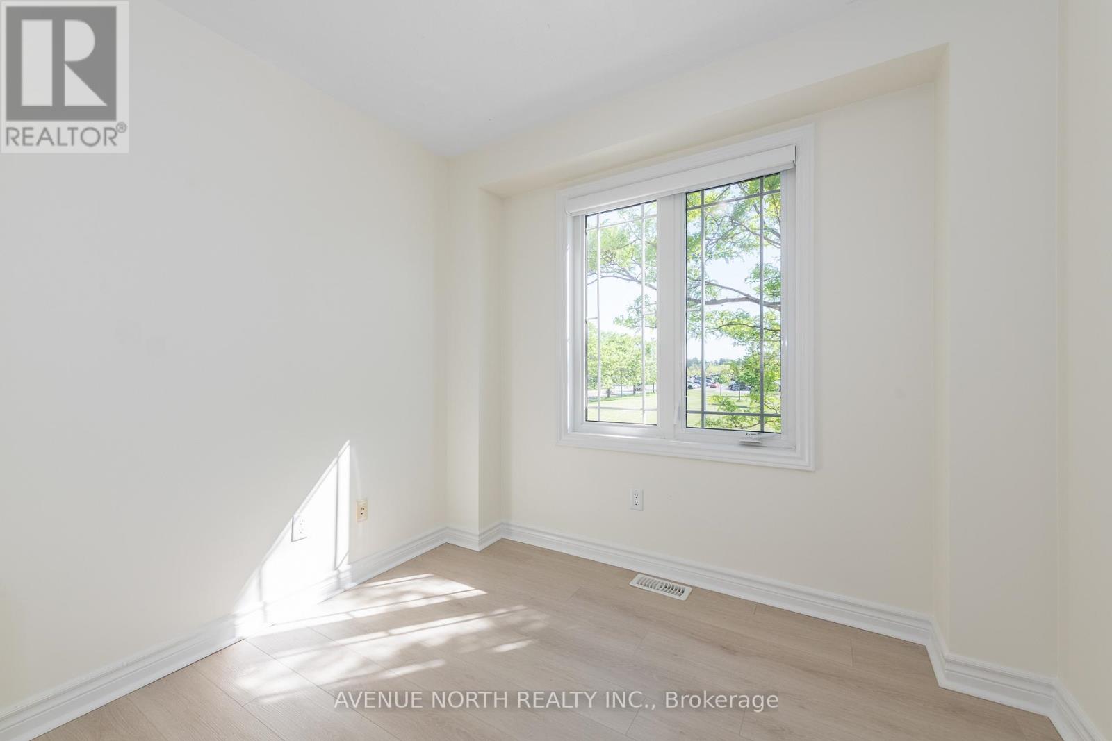 House for Rent in Ottawa – 122B CENTREPOINTE DRIVE, Ottawa – By Peter Sagos - Image 24