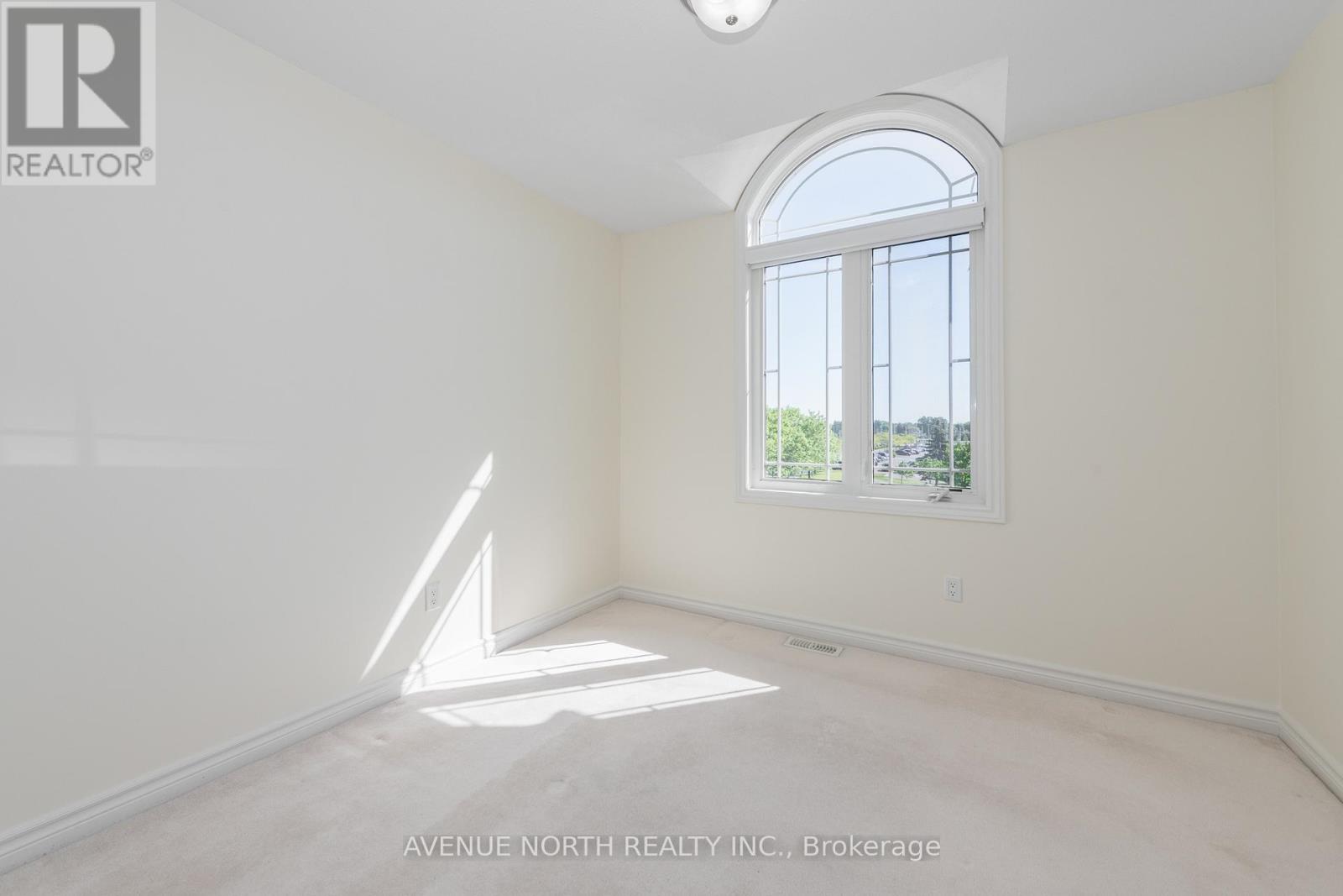 House for Rent in Ottawa – 122B CENTREPOINTE DRIVE, Ottawa – By Peter Sagos - Image 34
