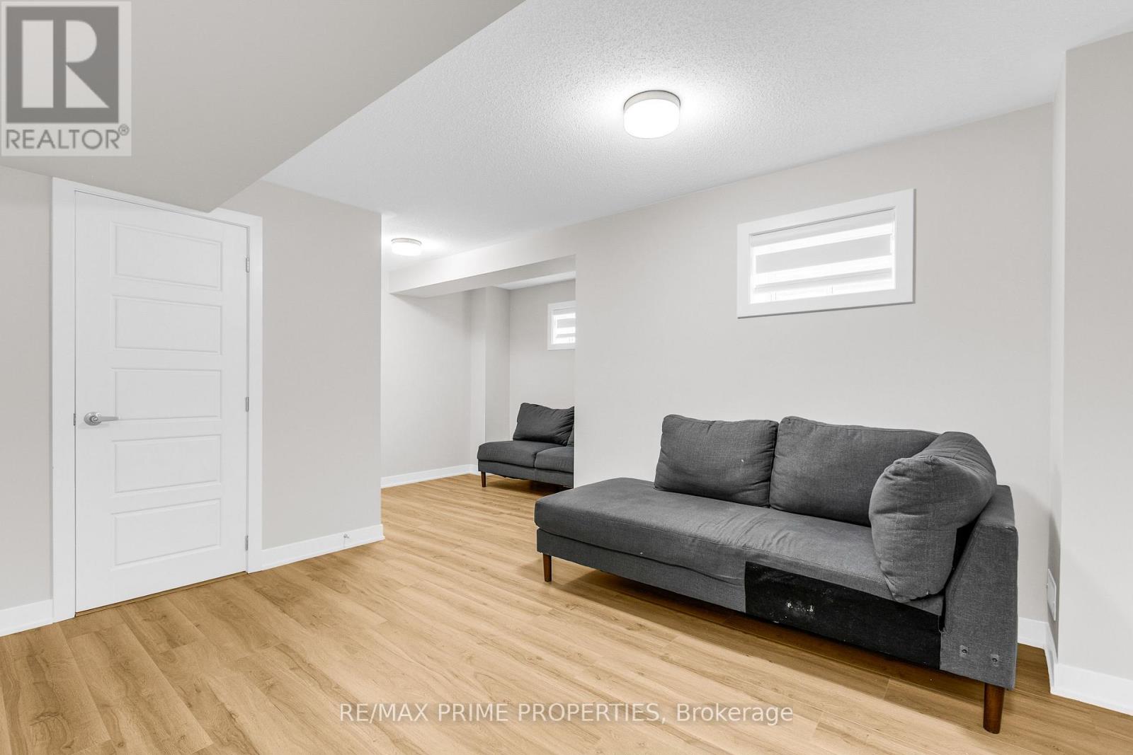House for Rent in Ottawa – 745 HAFLINGER ROW, Ottawa – By Peter Sagos - Image 33