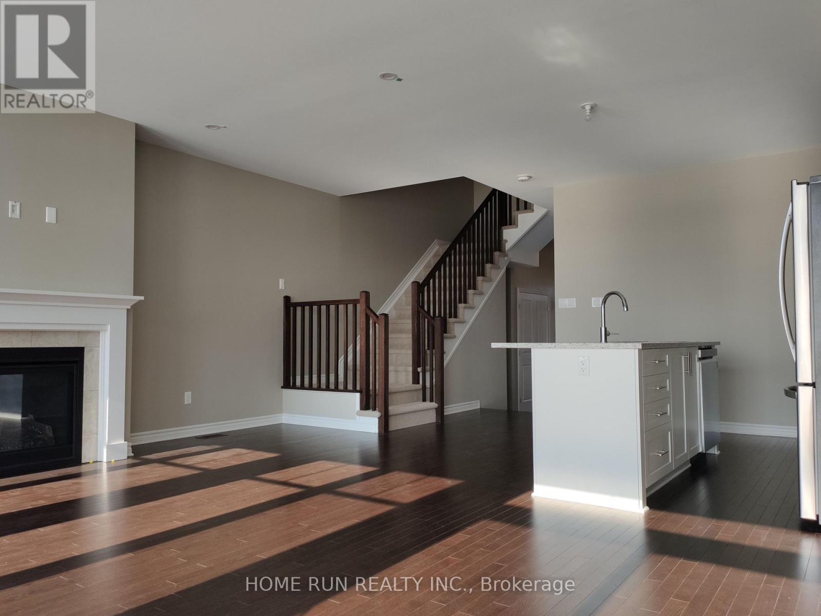 House for Rent in Ottawa – 818 CLAPHAM TERRACE, Ottawa – By Peter Sagos - Image 6