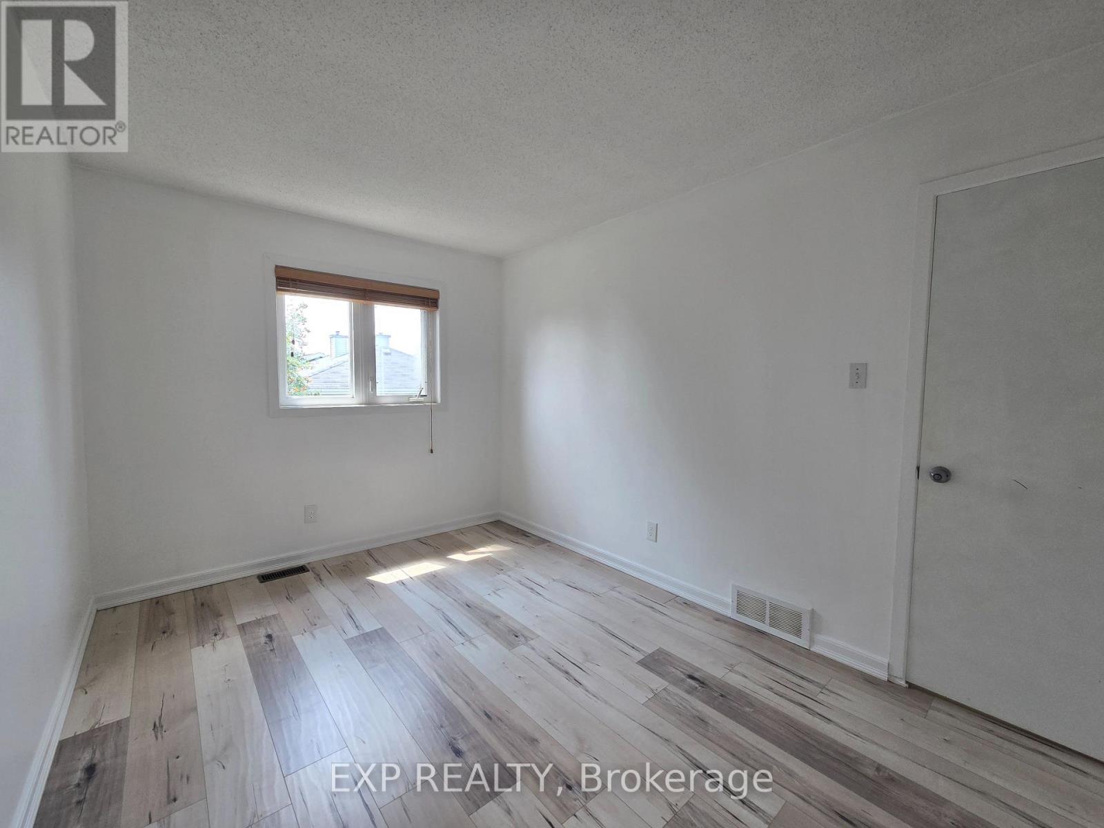 House for Rent in Ottawa – 75 – 90 LIGHTFOOT PLACE, Ottawa – By Peter Sagos - Image 6