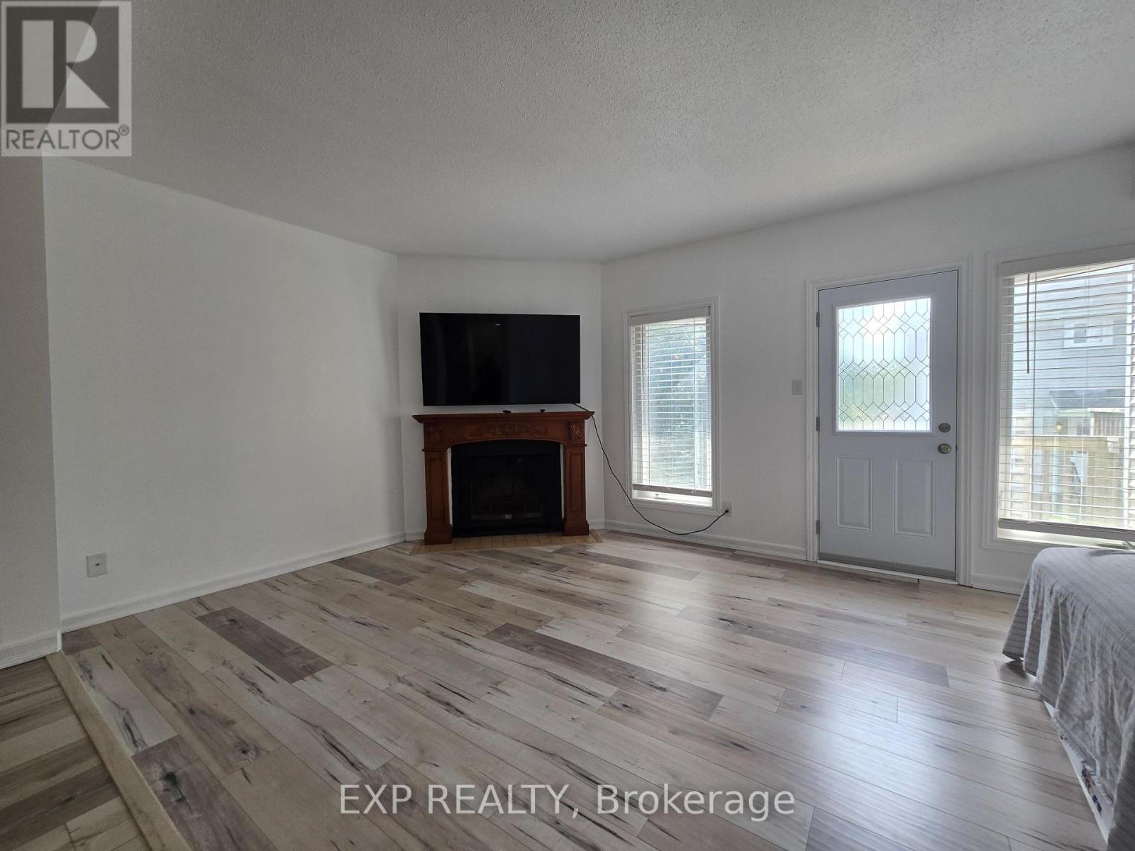 House for Rent in Ottawa – 75 – 90 LIGHTFOOT PLACE, Ottawa – By Peter Sagos - Image 9