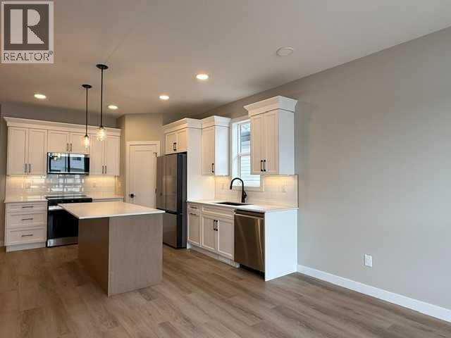 85 Gray Close - Image 3