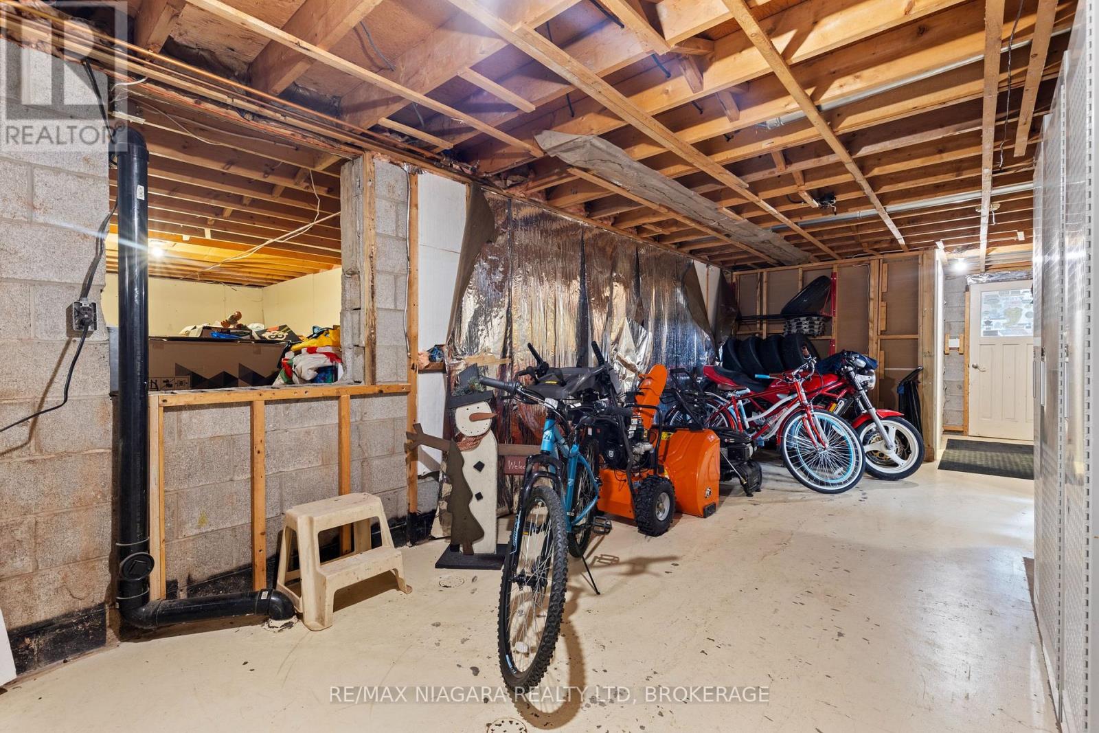 1161 HAIST STREET - Image 35