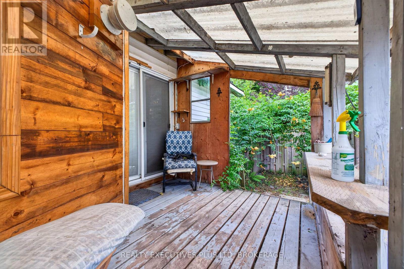 3907 ALEXANDRA ROAD - 14