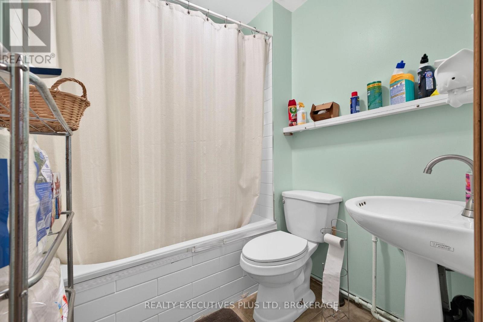 3907 ALEXANDRA ROAD - 28