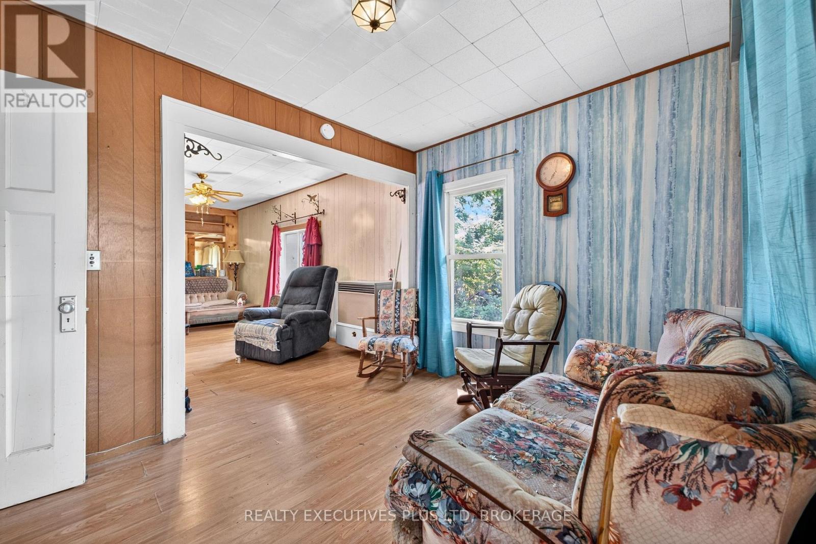 3907 ALEXANDRA ROAD - Image 5