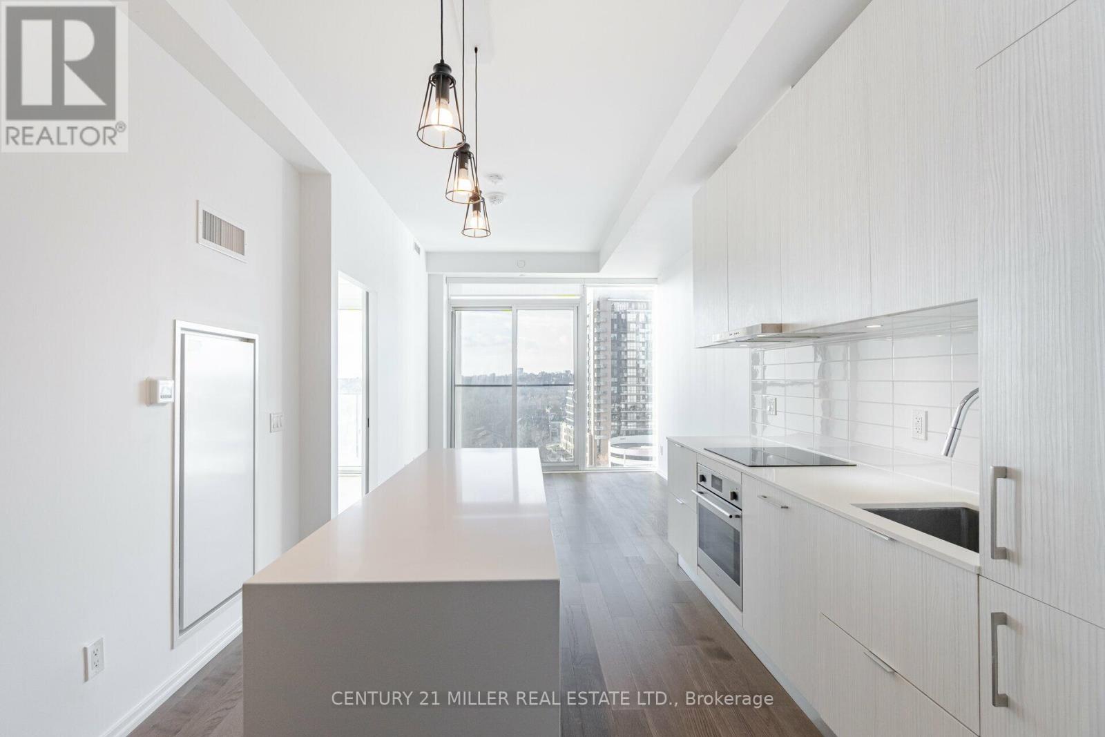 #1120 8 HILLSDALE AVENUE - 11