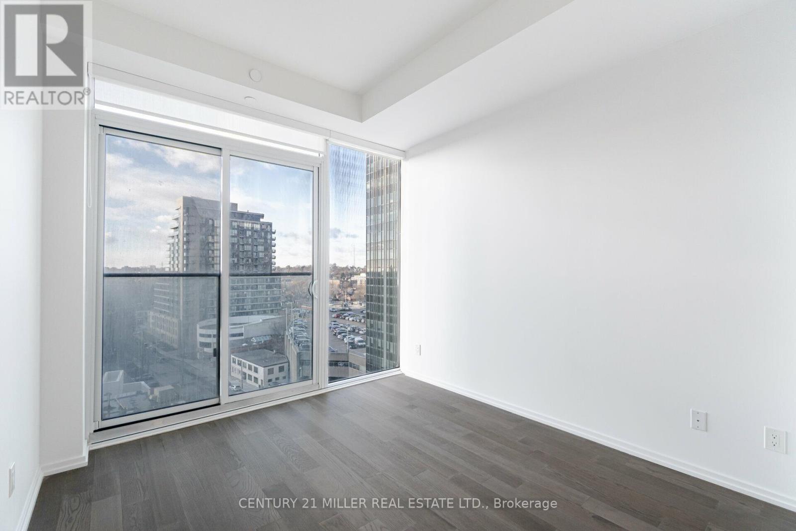 #1120 8 HILLSDALE AVENUE - 18