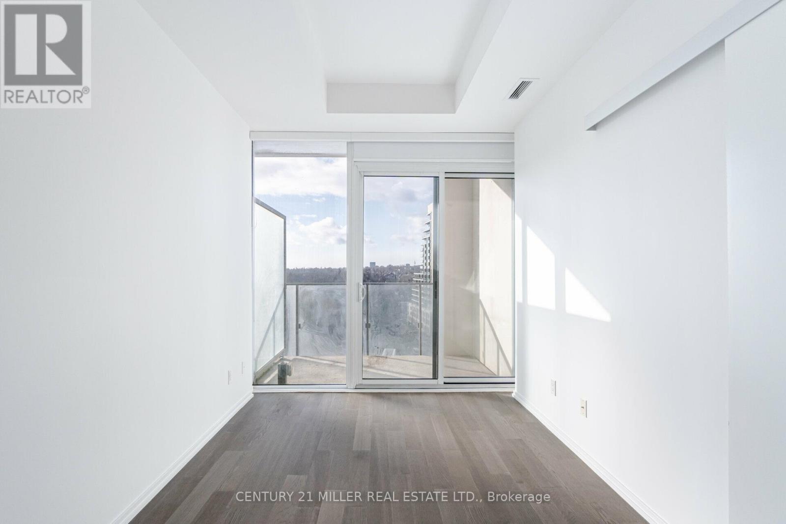 #1120 8 HILLSDALE AVENUE - 26