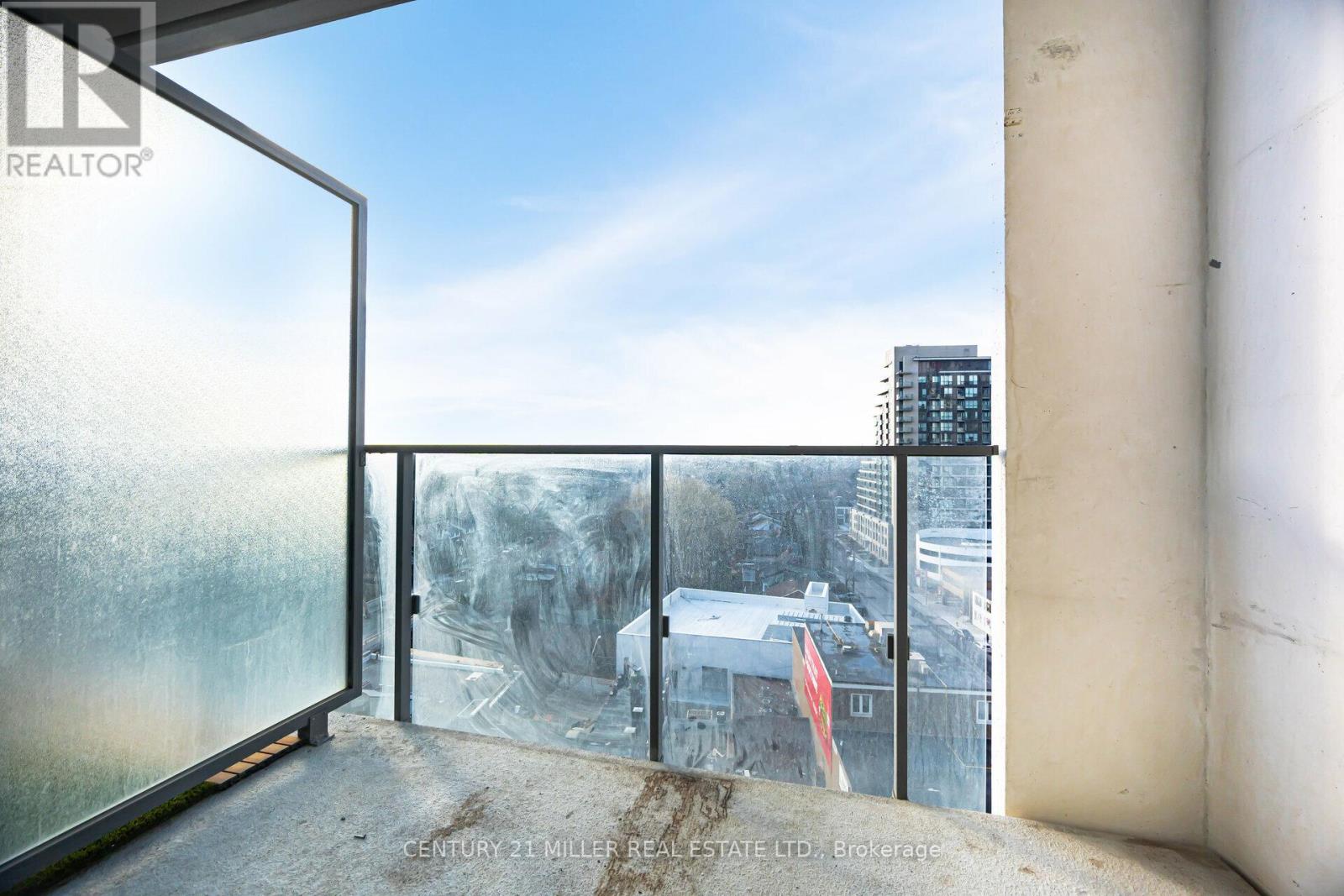 #1120 8 HILLSDALE AVENUE - 33