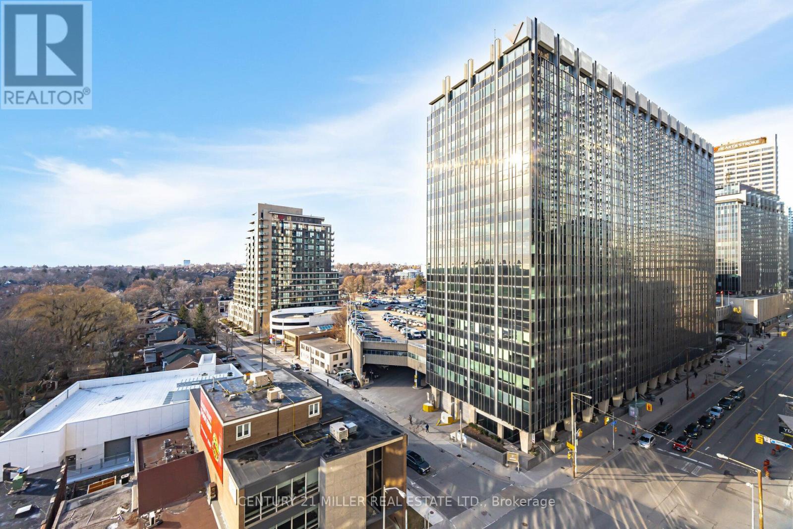 #1120 8 HILLSDALE AVENUE - 35