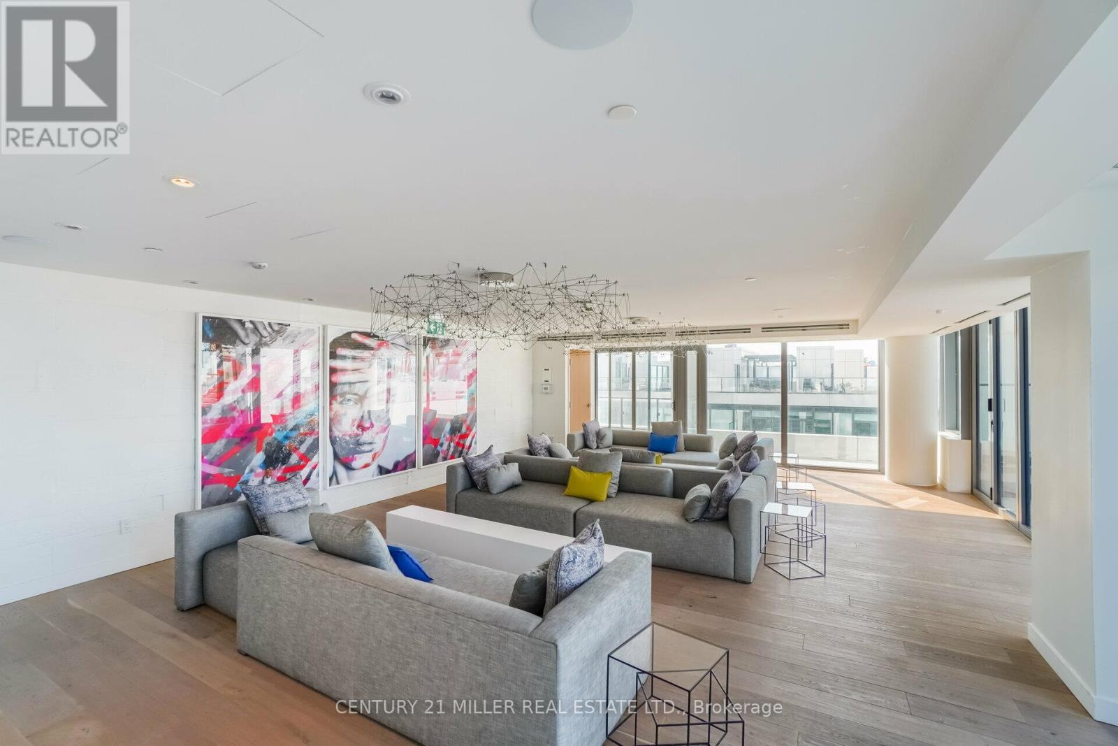 #1120 8 HILLSDALE AVENUE - 40