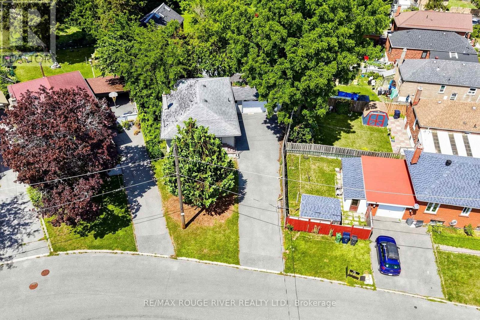 38 LOMBARDY CRESCENT - 46