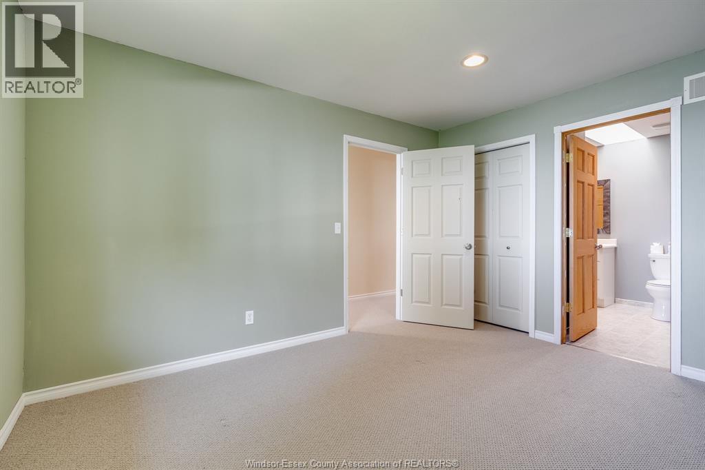 391 Erie Aire Beach ROAD - 32