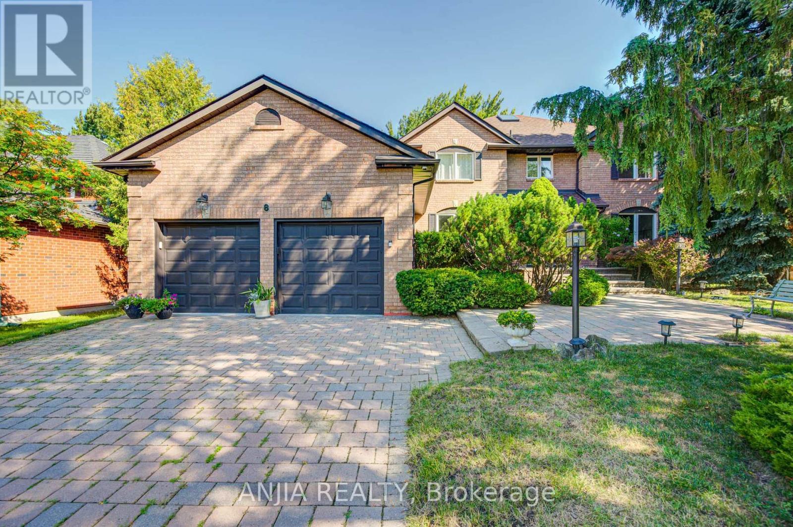 8 CALDERBRIDGE CRESCENT, Markham (Unionville)