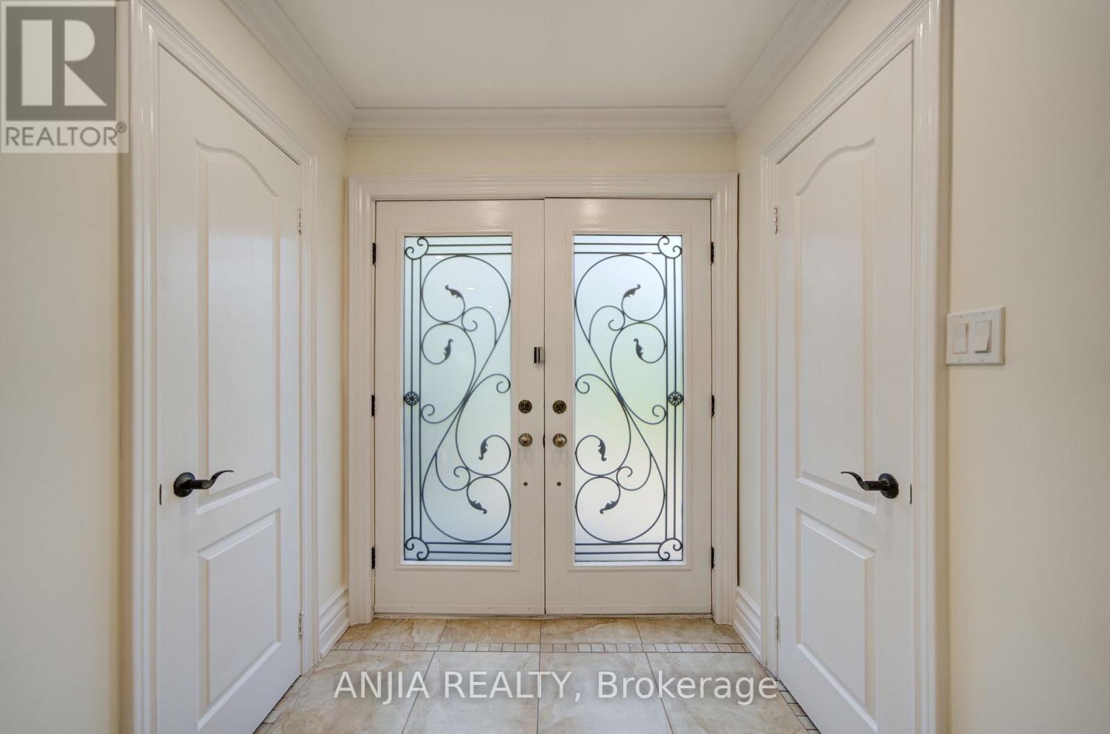 8 CALDERBRIDGE CRESCENT, Markham (Unionville) photo 4