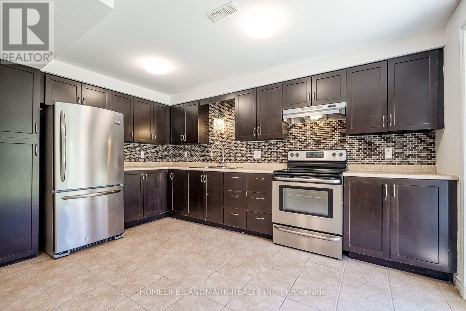 52 CHELSEA CRESCENT - 28